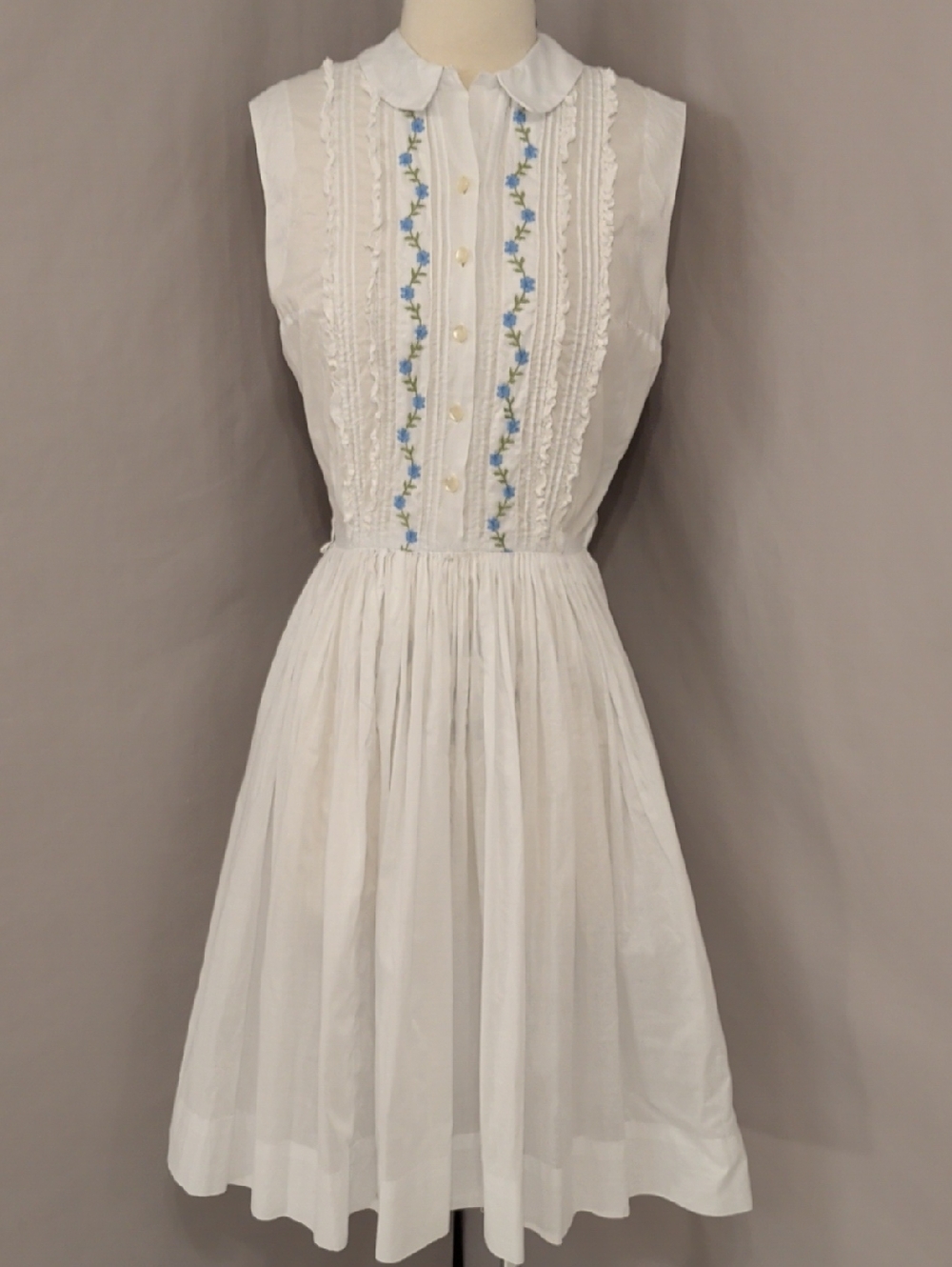Vintage 50s White Sleeveless Midi Dress Blue Floral Embroidery Fit & Flare SeeMs - Picture 1 of 14